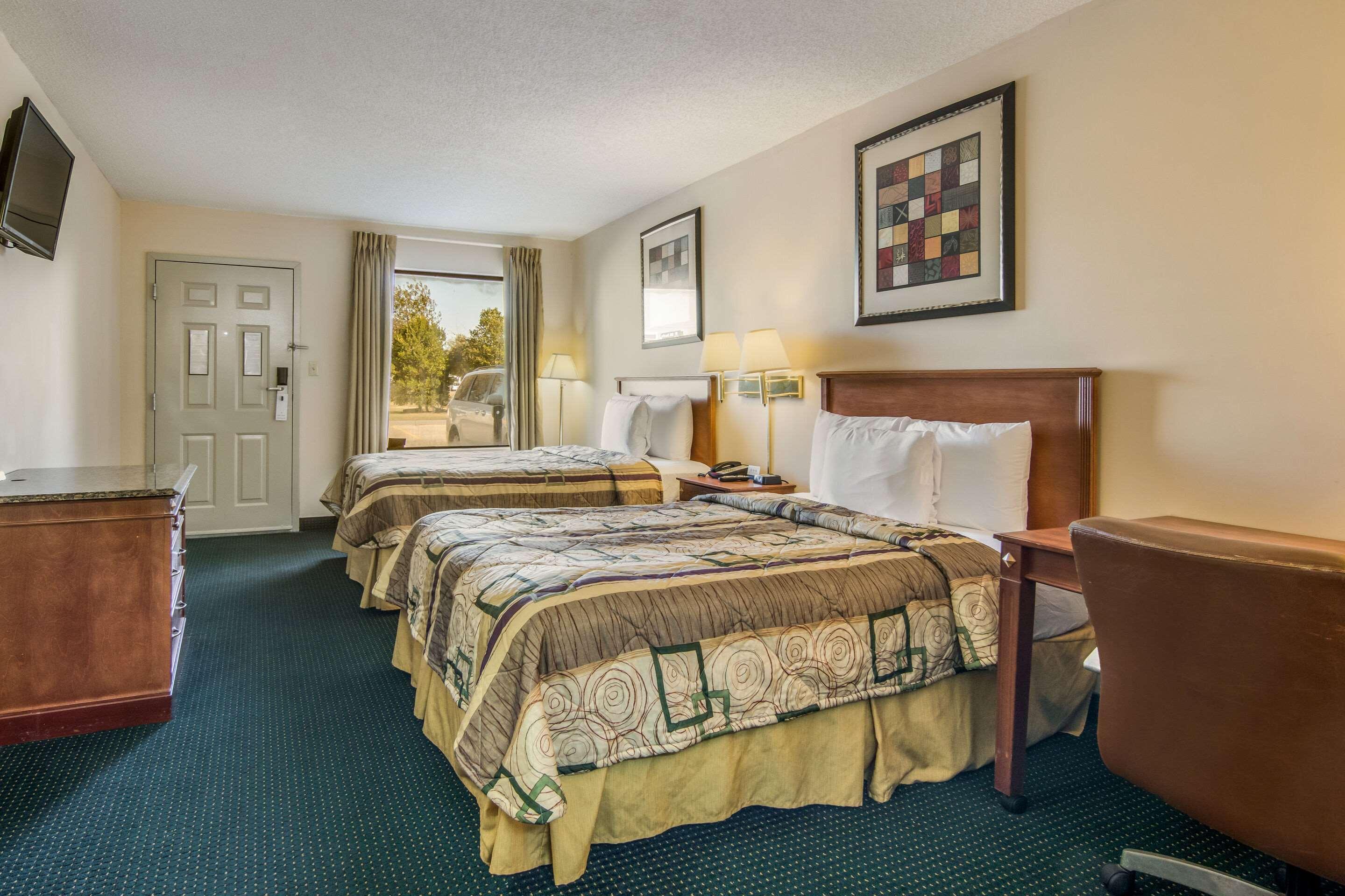 Rodeway Inn & Suites Dublin Ngoại thất bức ảnh