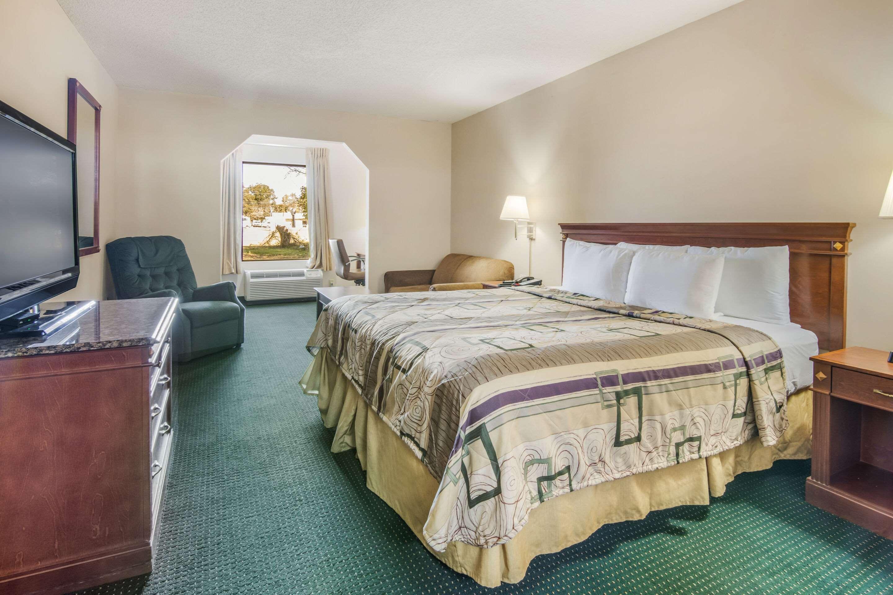 Rodeway Inn & Suites Dublin Ngoại thất bức ảnh