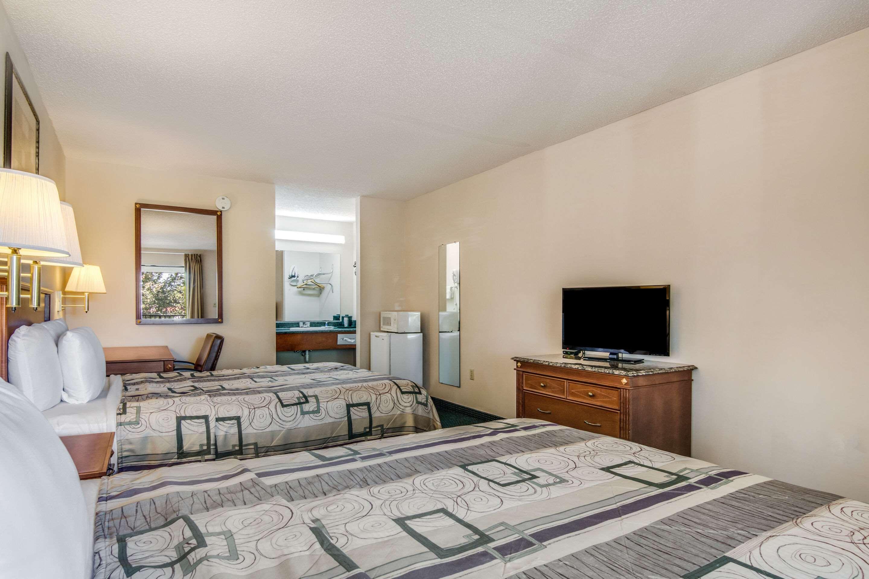Rodeway Inn & Suites Dublin Ngoại thất bức ảnh