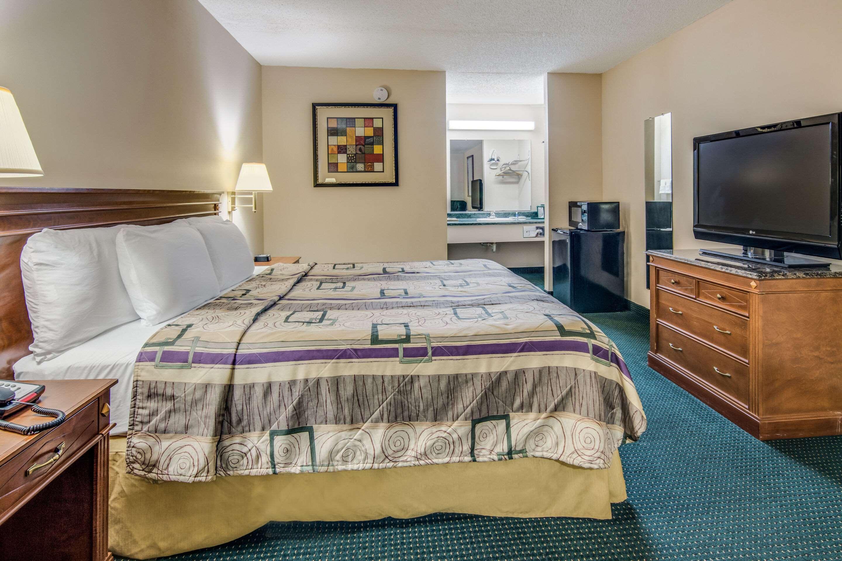 Rodeway Inn & Suites Dublin Ngoại thất bức ảnh