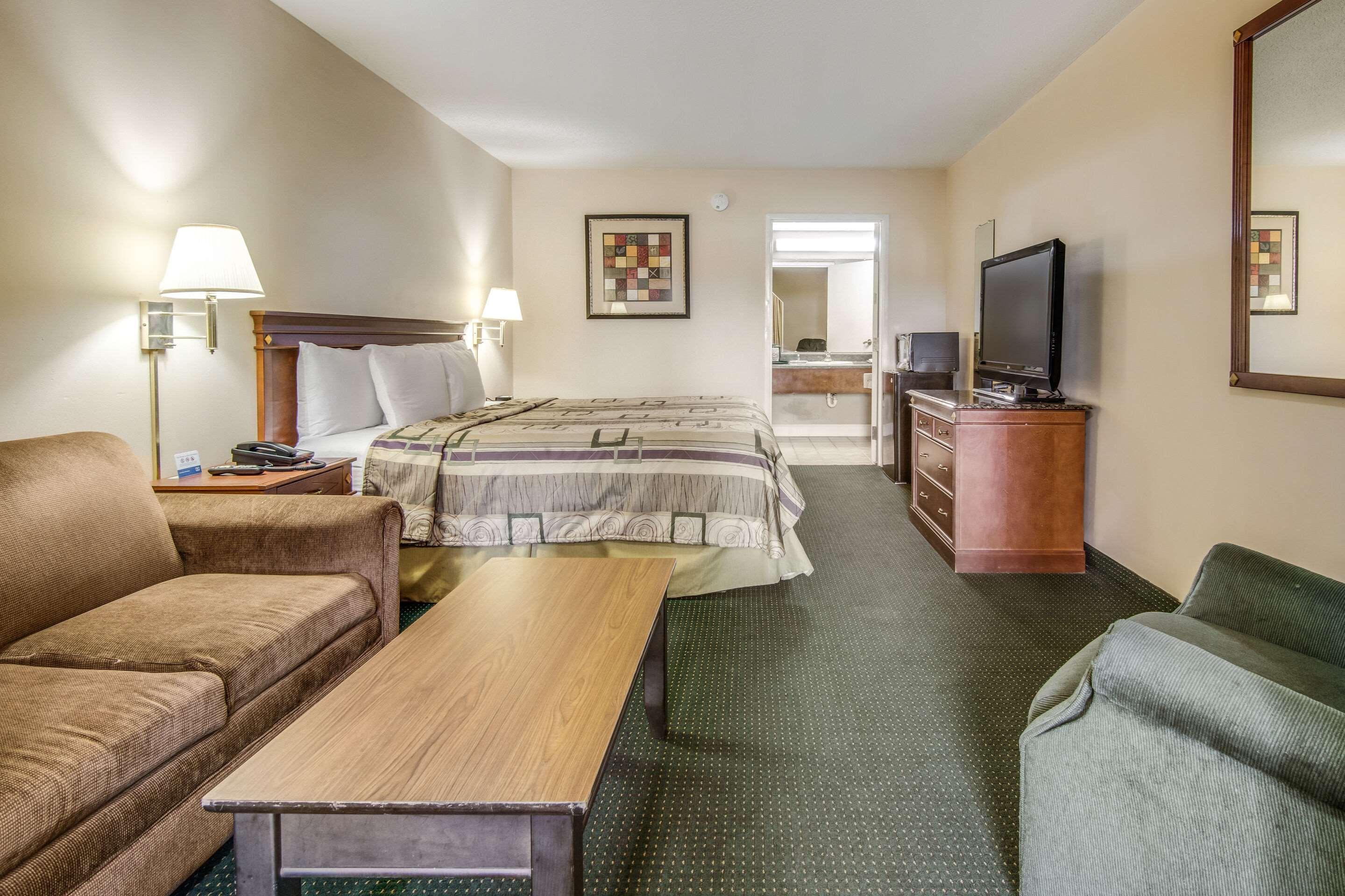 Rodeway Inn & Suites Dublin Ngoại thất bức ảnh