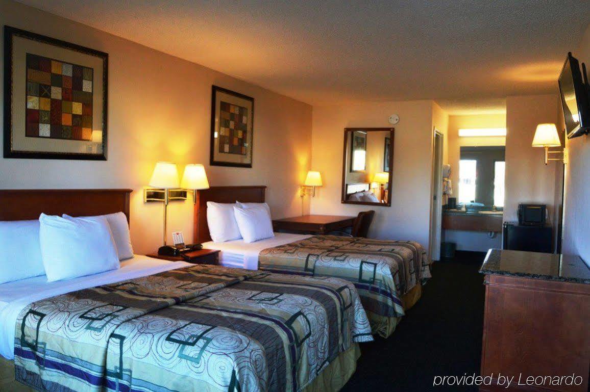 Rodeway Inn & Suites Dublin Ngoại thất bức ảnh