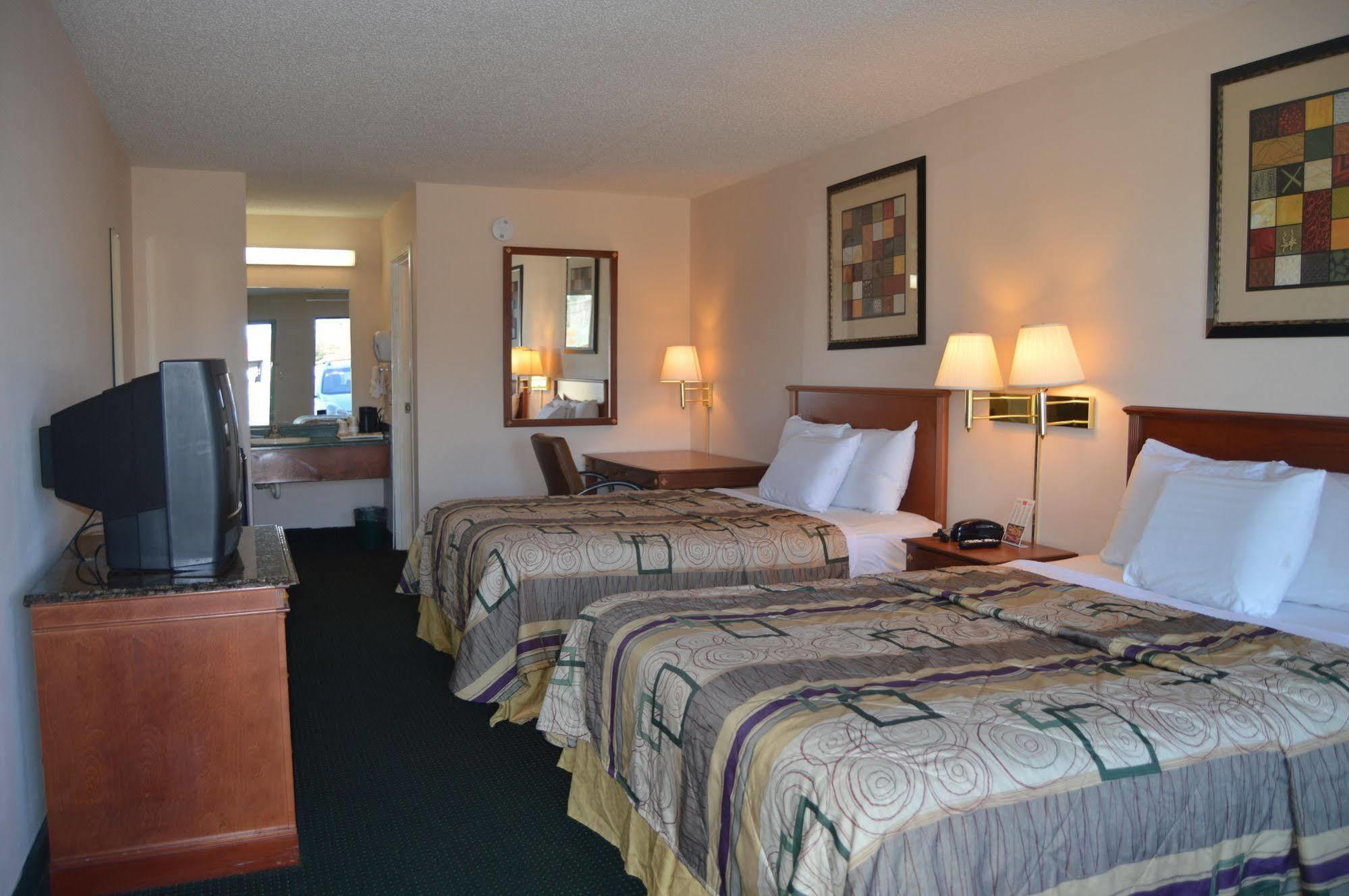Rodeway Inn & Suites Dublin Ngoại thất bức ảnh